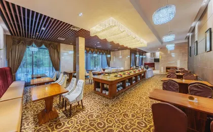 Shennong Hotel