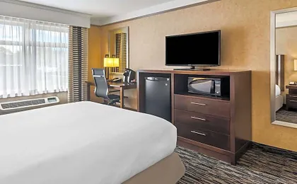 Best Western Plus Pitt Meadows Inn & Suites