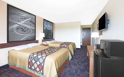 Super 8 by Wyndham Boonville