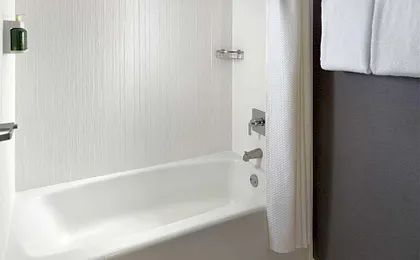 Courtyard by Marriott Charlotte Arrowood