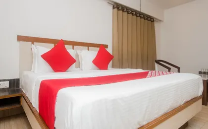 OYO 13823 Hotel Praveen International