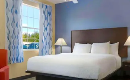 Days Inn & Suites by Wyndham Ft. Worth DFW Airport South