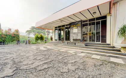 OYO 90371 Hotel Tawang Argo