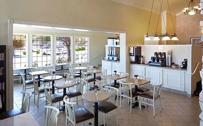 The Marina Inn on San Francisco Bay