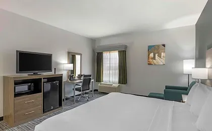 Best Western Plus MidAmerica Hotel
