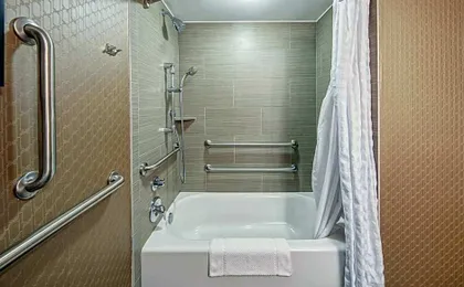 DoubleTree By Hilton Decatur Riverfront