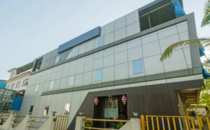 OYO 23656 Parimeet Hotel