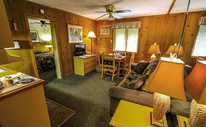 Smoketree Lodge