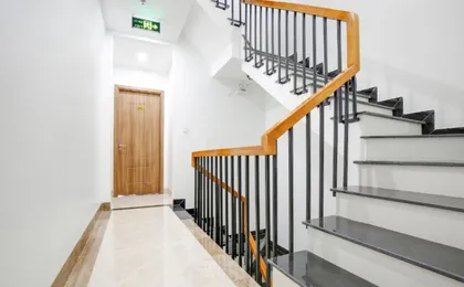 Suri Apartment & Hotel by ZUZU