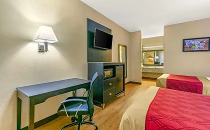 Econo Lodge Northport near University