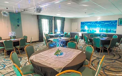 Holiday Inn Express & Suites Tacoma South - Lakewood by IHG