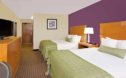 Ramada by Wyndham Marquette
