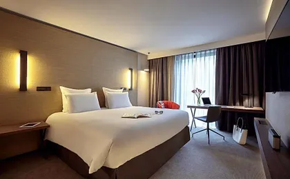 Radisson Blu CDG Airport Terminal Hotel, Paris