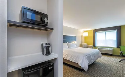 Holiday Inn Express and Suites- South Bend Casino By IHG