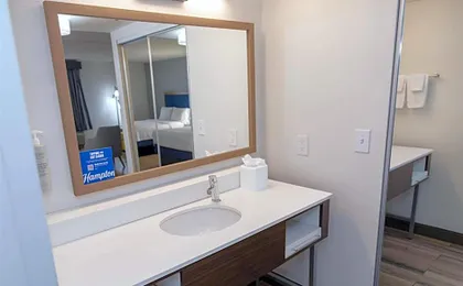 Hampton Inn Madison Huntsville Airport