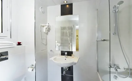 Hotel Carladez Cambronne