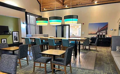 Comfort Inn & Suites Toledo North
