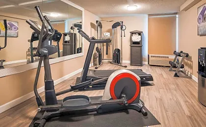 Best Western Plus Yadkin Valley Inn & Suites
