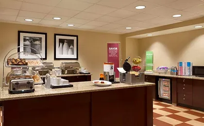 Hampton Inn & Suites Hartford/East Hartford