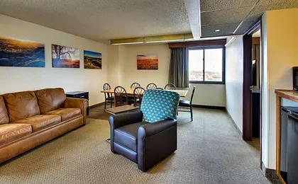 EverSpring Inn