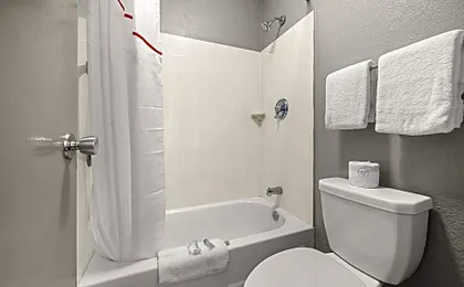 Red Roof Inn Detroit - Royal Oak/ Madison Heights