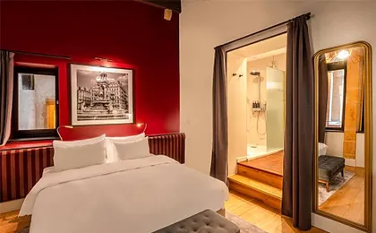 Cour des Loges Lyon, a Radisson Collection Hotel
