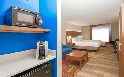 Holiday Inn Express & Suites Dallas-North Tollway (N Plano) By IHG