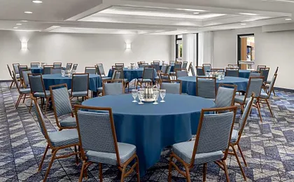 Courtyard by Marriott San Diego Central