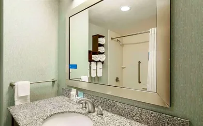 Hampton Inn & Suites Wheeling-The Highlands