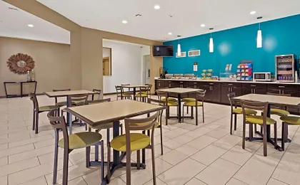 Best Western Lindsay Inn & Suites