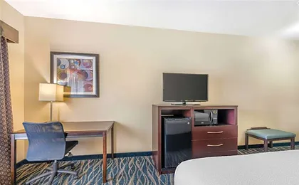 Best Western Plus Eastgate Inn & Suites