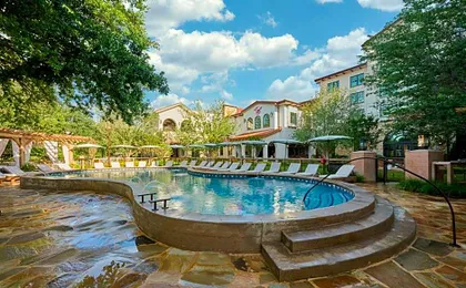 Hotel Drover, Autograph Collection