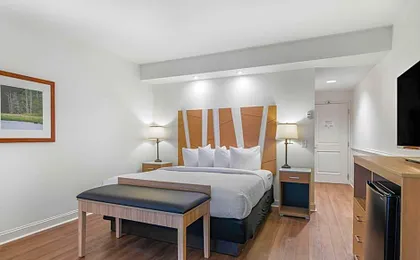 Best Western Plus Westgate Inn & Suites