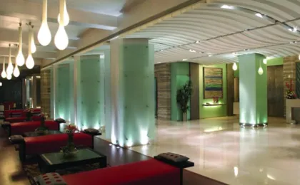 Mirage Hotel (A Business Hotel)