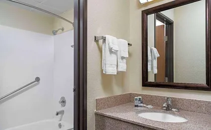 AmericInn by Wyndham Lake City