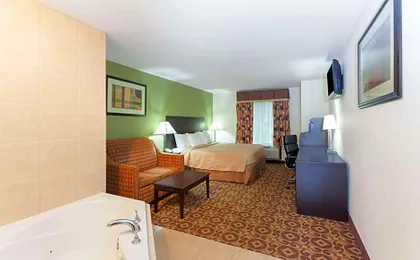 Super 8 by Wyndham Decatur/Dntn/Atlanta Area