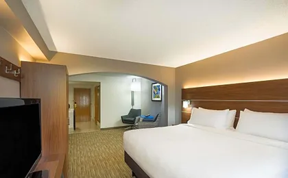 Holiday Inn Express Hotel & Suites Louisville East By IHG