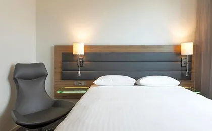 Moxy Edinburgh Airport