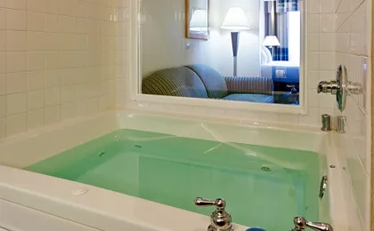 Holiday Inn Express Hotel & Suites Kent State University By IHG