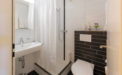 Noah Hotel