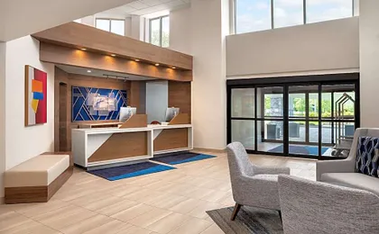 Holiday Inn Express & Suites Hawthorne - Elmsford North by IHG