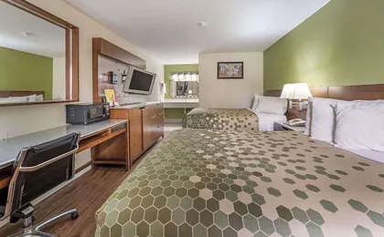 Econo Lodge Atlanta Airport East