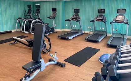 Holiday Inn Express And Suites Warrensburg North By IHG