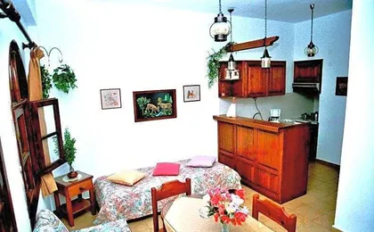 Eleni Apartments