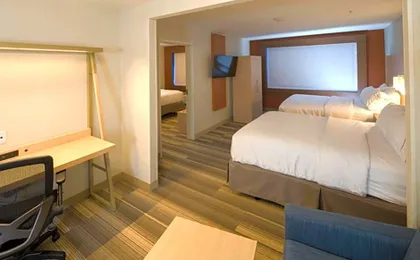 Holiday Inn Express & Suites Portage By IHG