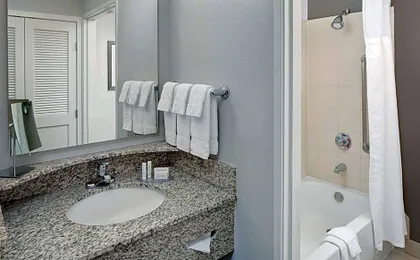 Courtyard by Marriott Fort Worth I-30 West Near NAS JRB