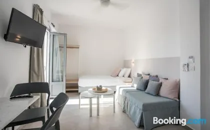 Nautilus Apartments-Suites