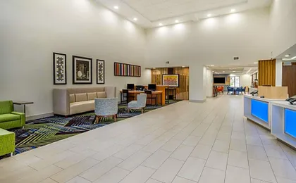 Holiday Inn Express Hotel & Suites Louisville East By IHG