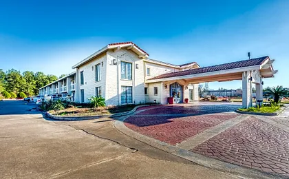 Baymont by Wyndham Nacogdoches Near University