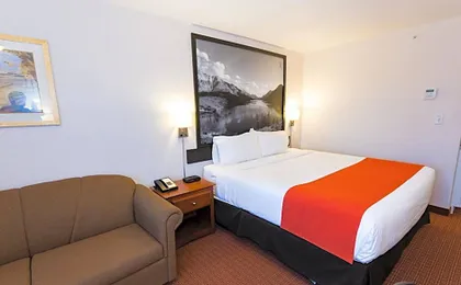 Super 8 by Wyndham Drayton Valley